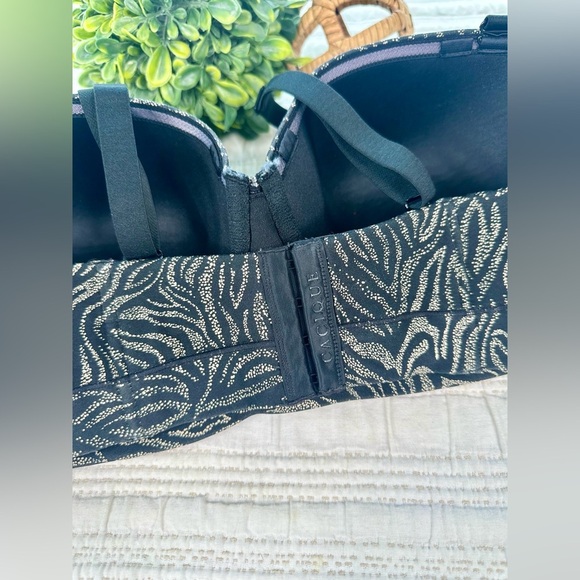 Cacique Comfort Bliss Multi-Way Strapless Bra in Animal Sand Dollar Size 44C - Picture 5 of 9